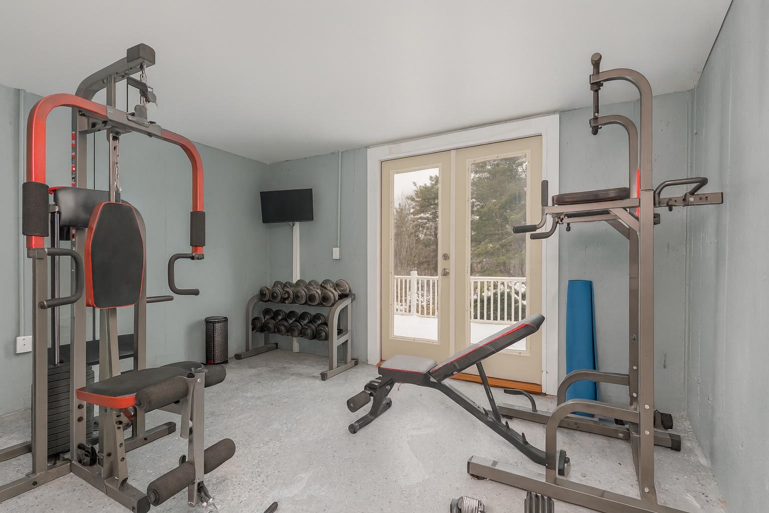 5 Maple Avenue Atkinson, NH 03811 - Photo 29 of 47