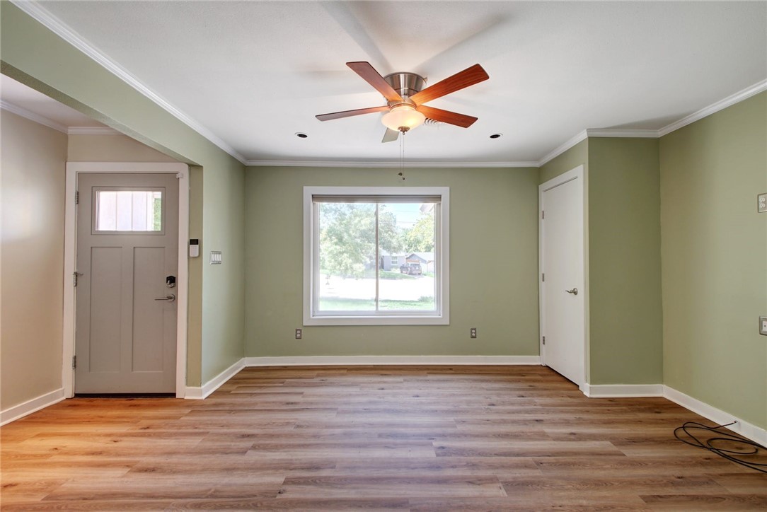 900 Aurora Circle Austin, TX 78757 - Photo 13 of 22