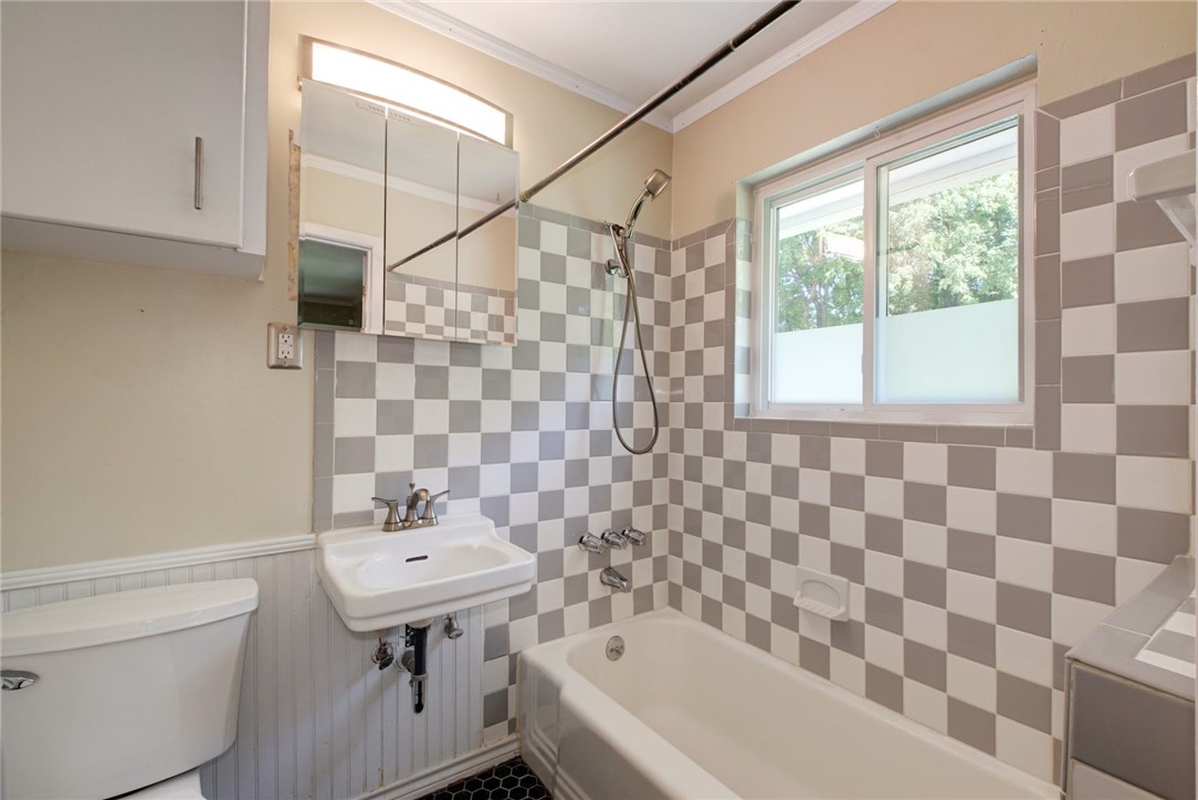 900 Aurora Circle Austin, TX 78757 - Photo 15 of 22
