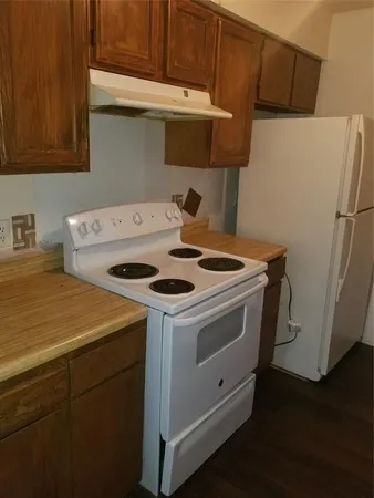 a close view of sink and tap
