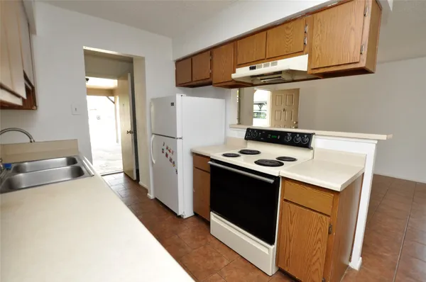 $1,250 | 5511 Cripple Brook Court, Houston, TX 77017