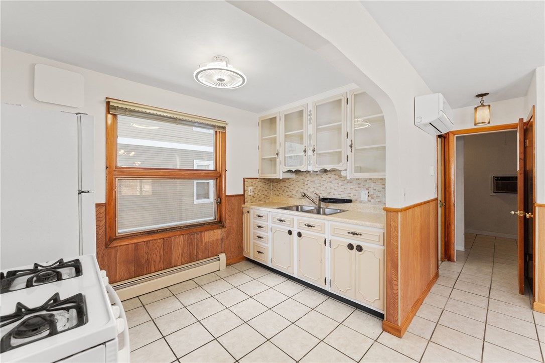 49 Dean Street Woonsocket, RI 02895 - Photo 4 of 34
