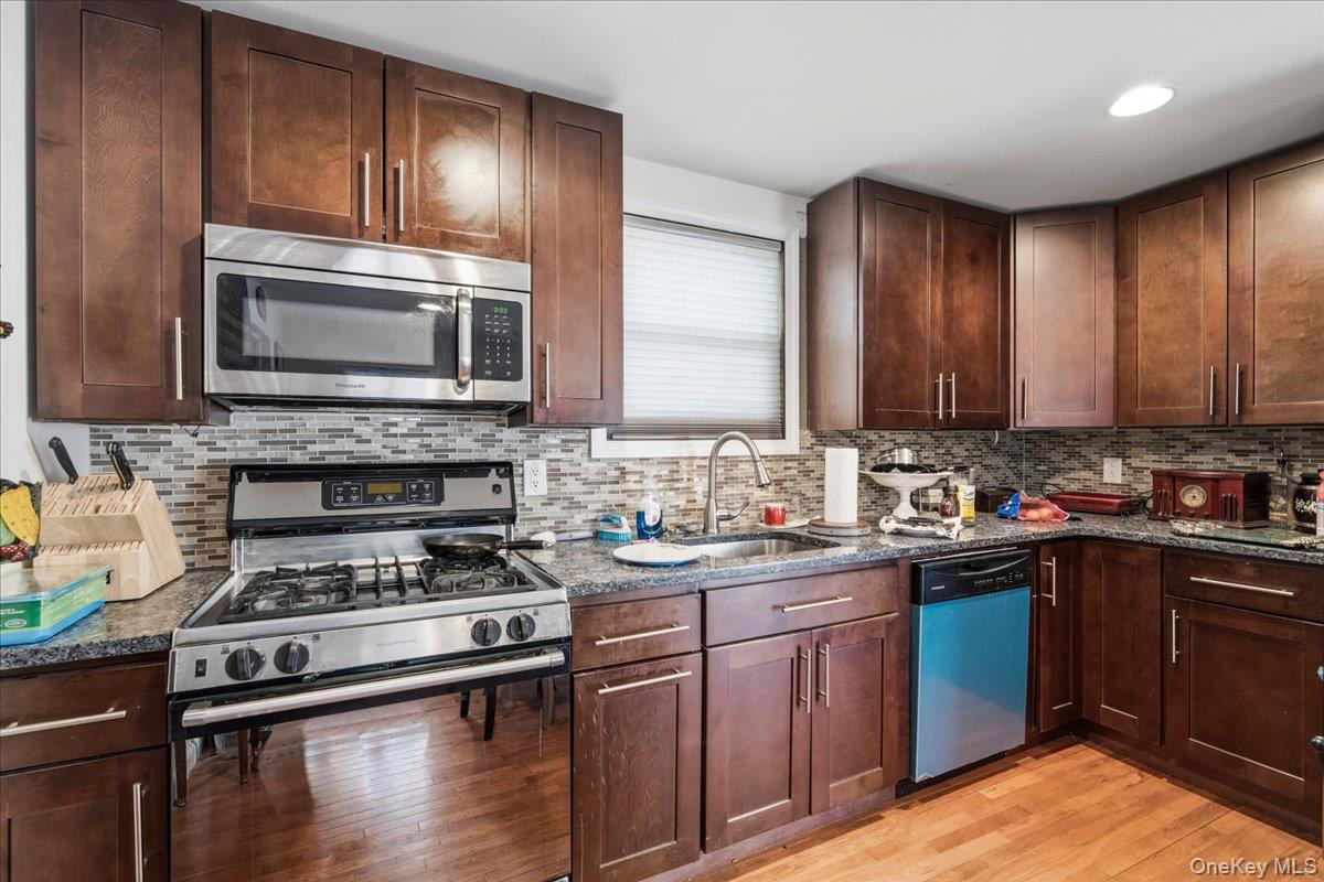 102-16 164th Road Queens, NY 11414 - Photo 12 of 29