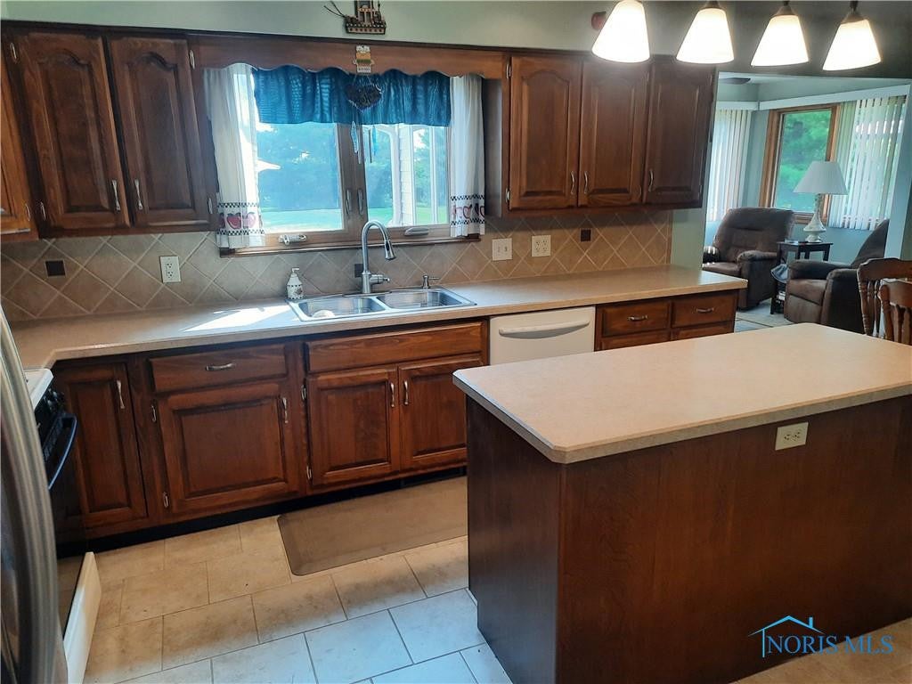2330 North Raab Road Swanton, OH 43558 - Photo 13 of 41 Gallery Image 13
