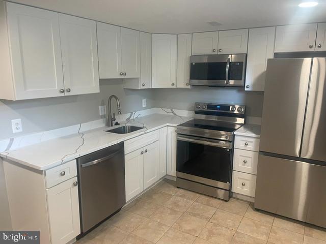 216 Maple Street Middleburg, VA 20117 - Photo 2 of 9 Newly remodeled unit