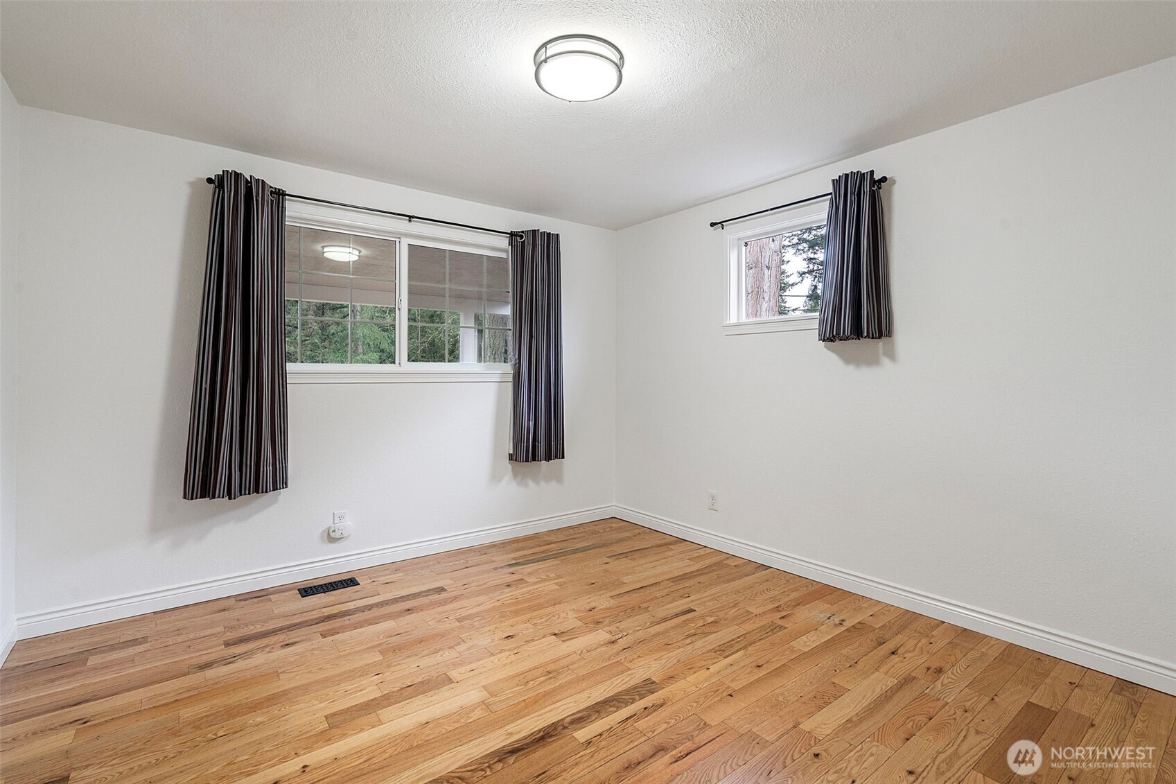 21614 Southeast 259th Street Maple Valley, WA 98038 - Photo 21 of 37