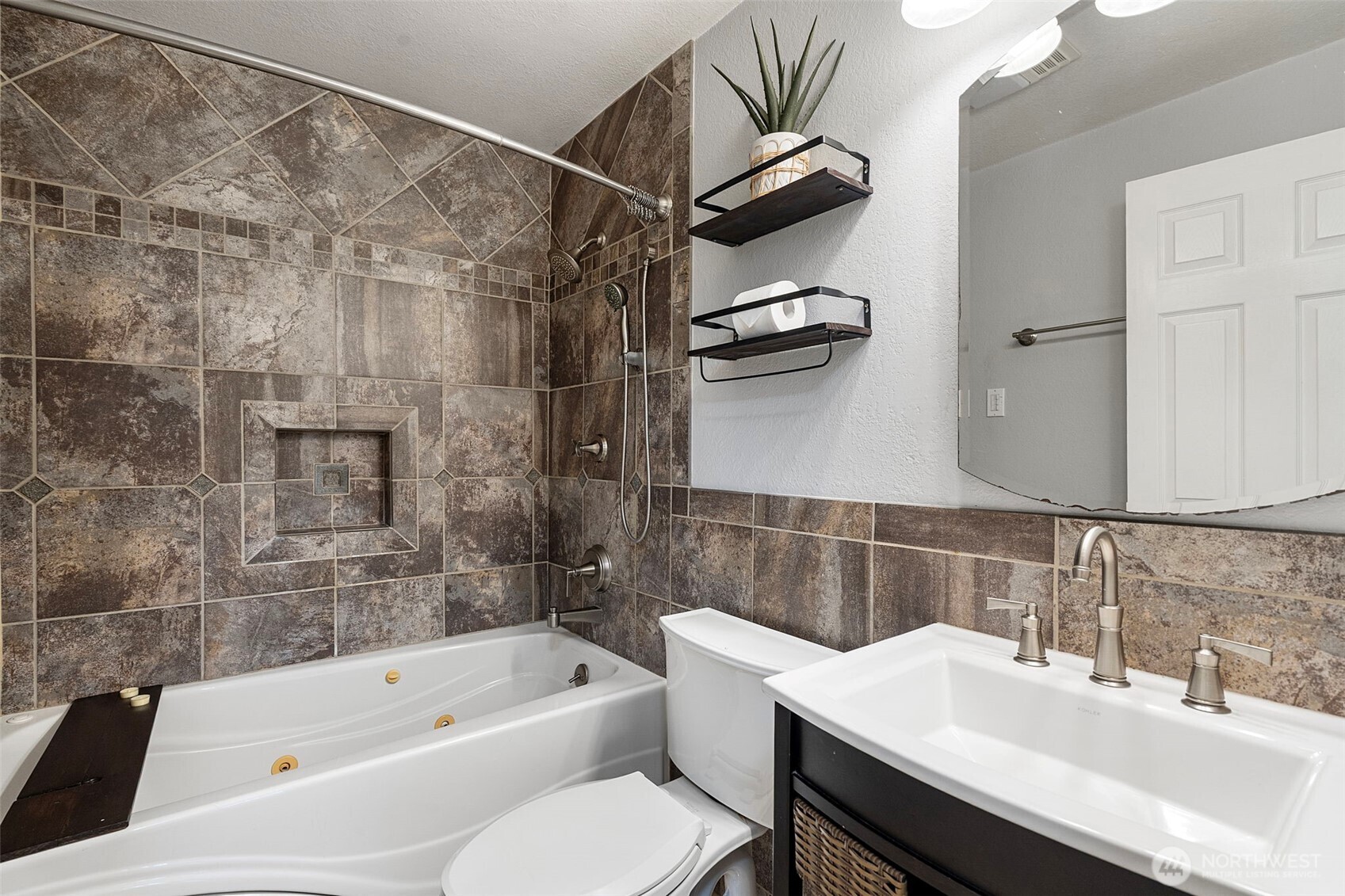 21614 Southeast 259th Street Maple Valley, WA 98038 - Photo 22 of 37
