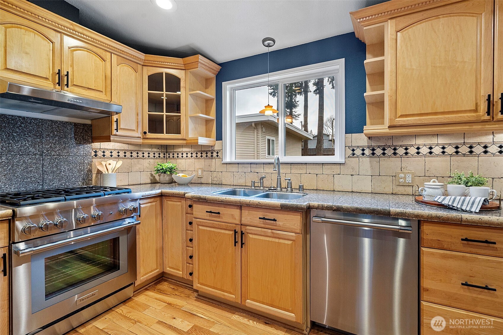 21614 Southeast 259th Street Maple Valley, WA 98038 - Photo 9 of 37