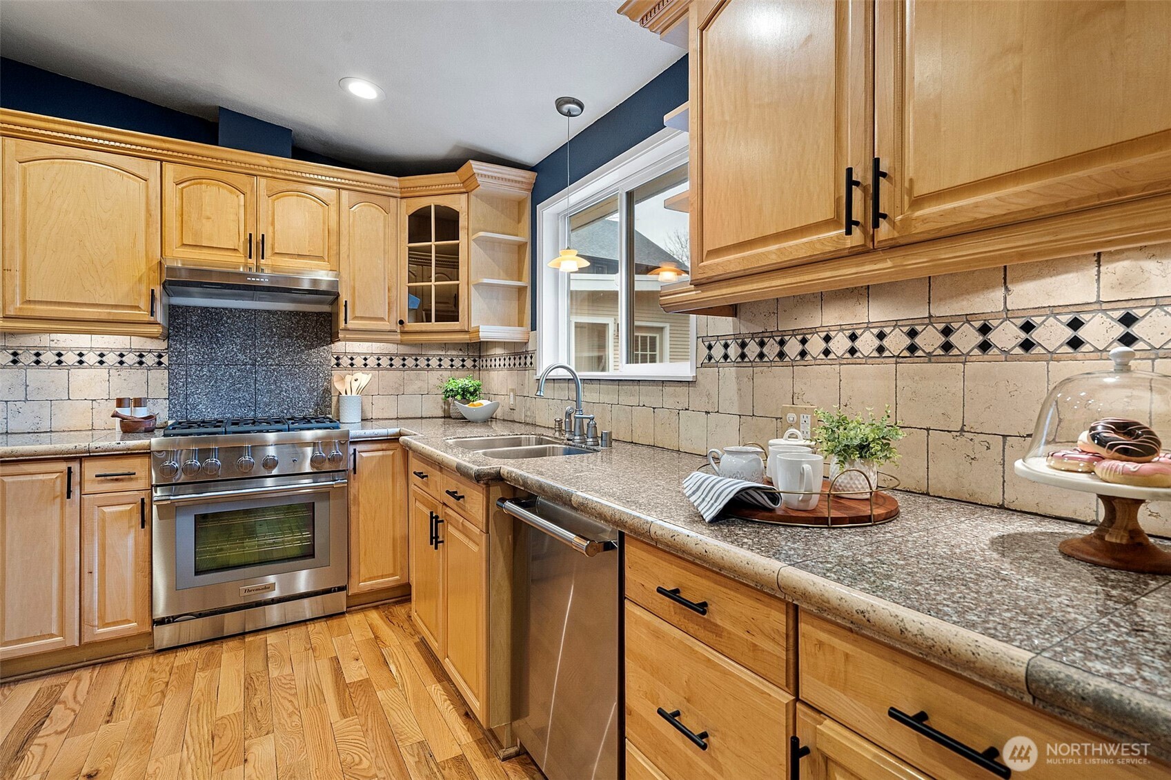 21614 Southeast 259th Street Maple Valley, WA 98038 - Photo 10 of 37