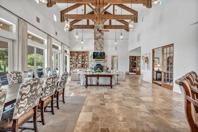 a view of a livingroom with furniture and furniture