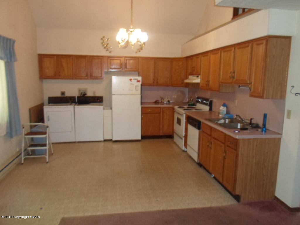 13 Panther Run Road Jim Thorpe, PA 18229 - Photo 7 of 16 Kitchen