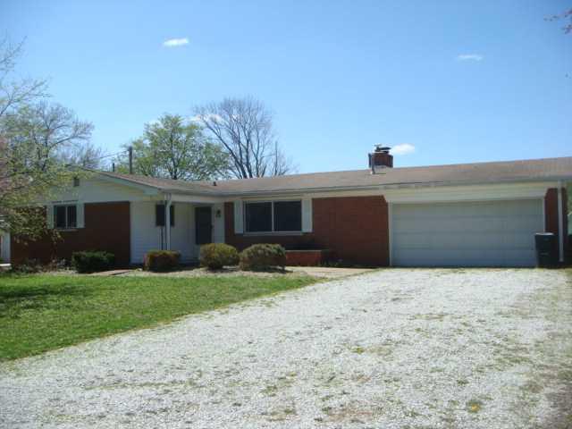 634 Griffith Road Greenwood, IN 46143 - Photo 1 of 8 Gallery Image 1