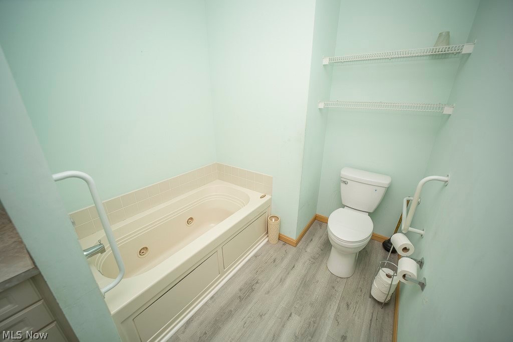 48120 Cooper Foster Park Road Amherst, OH 44001 - Photo 15 of 29 Owners ensuite with separate soaker tub and shower