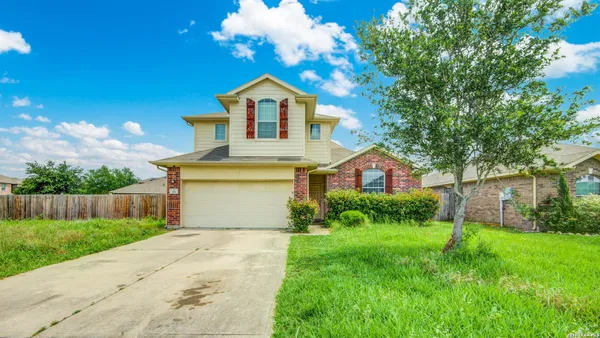 $2,450 | 122 Bright Brook Lane, Dickinson, TX 77539