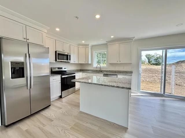 $369,995 | 2 C Valley Creek Lane, Unit 2C, Keene, NH 03431