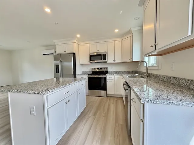 $369,995 | 2 C Valley Creek Lane, Unit 2C, Keene, NH 03431