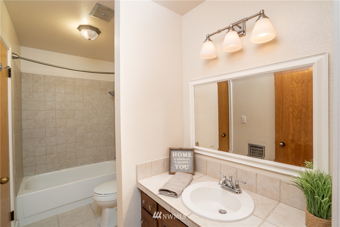 2021 North Laventure Road, Unit 407 Mount Vernon, WA 98273 - Photo 13 of 21 Gallery Image 13