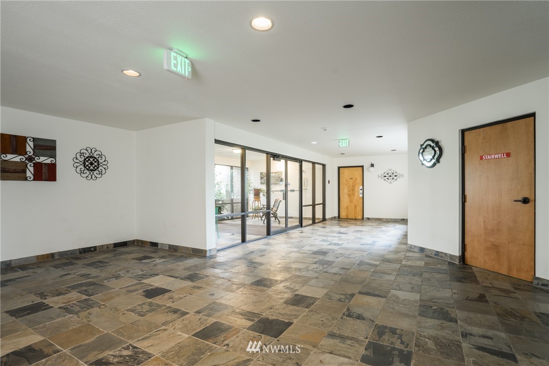 2021 North Laventure Road, Unit 407 Mount Vernon, WA 98273 - Photo 18 of 21 Gallery Image 18