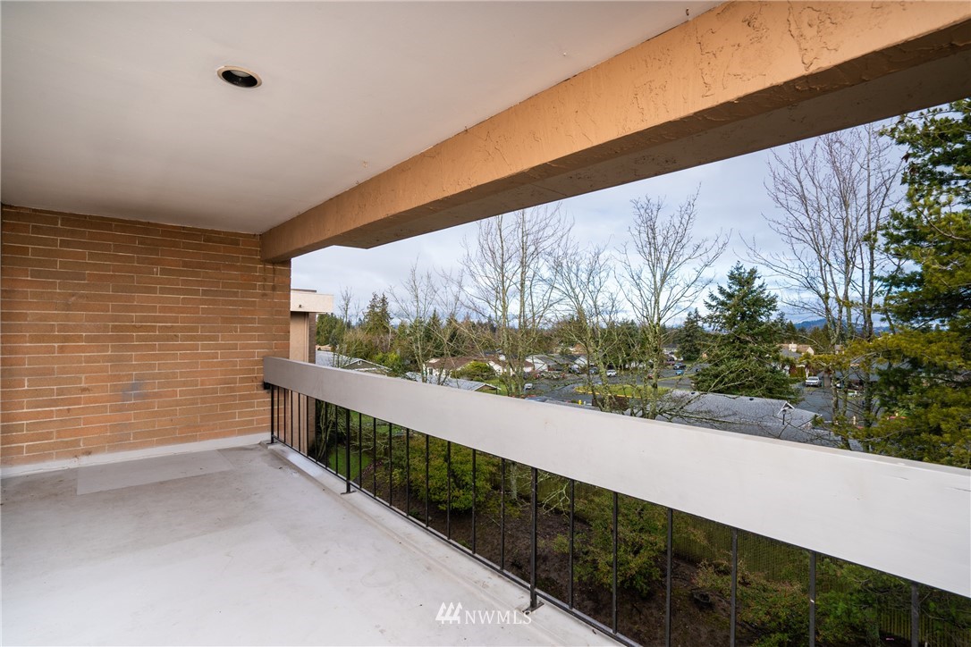 2021 North Laventure Road, Unit 407 Mount Vernon, WA 98273 - Photo 4 of 21 Gallery Image 4