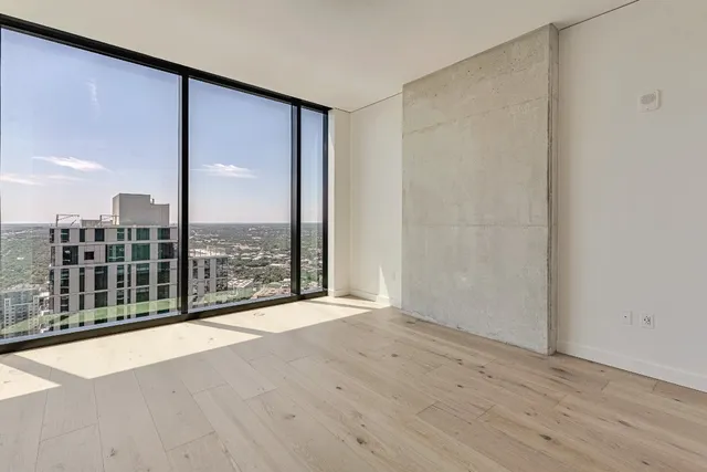 $9,999 | 610 Davis Street, Unit 4901, Austin, TX 78701
