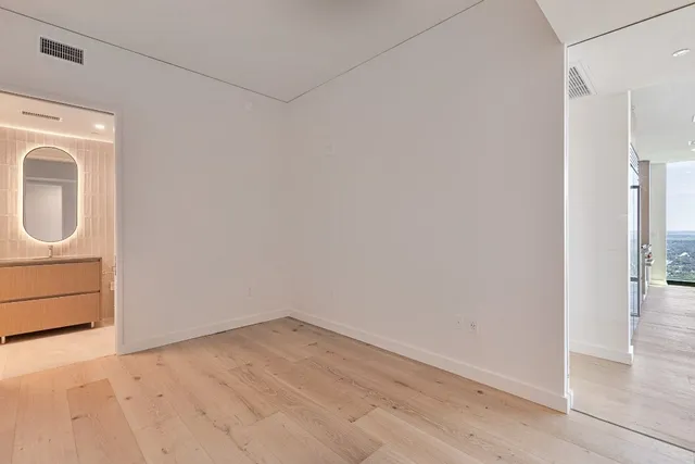 $9,999 | 610 Davis Street, Unit 4901, Austin, TX 78701