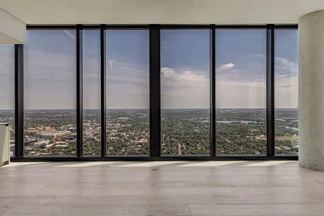 $9,999 | 610 Davis Street, Unit 4901, Austin, TX 78701
