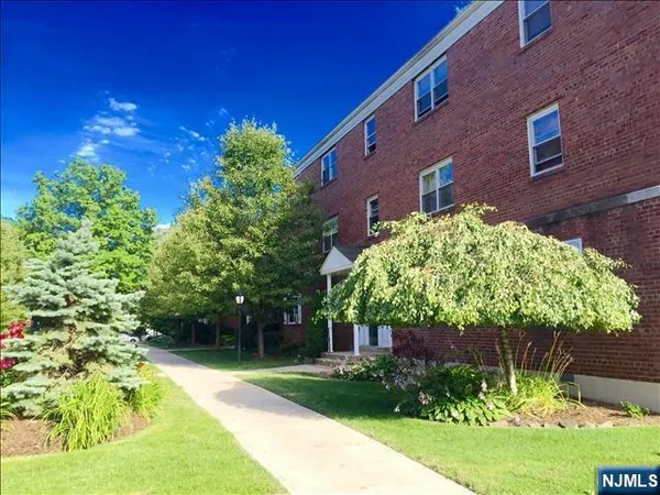 $1,900 | 237 Johnson Avenue, Unit P1, Hackensack, NJ 07601