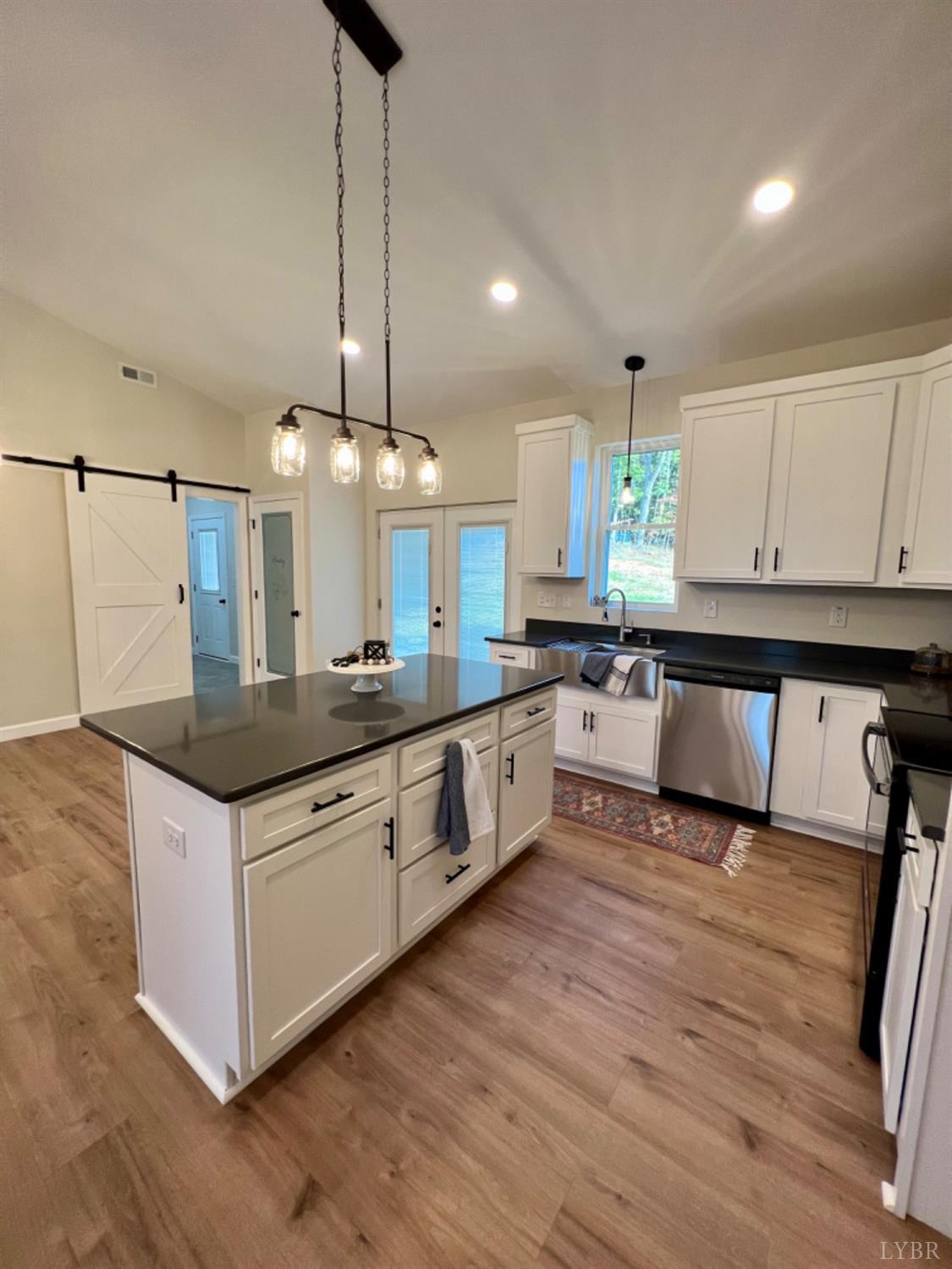 122 Wagon Wheel Road Appomattox, VA 24522 - Photo 11 of 36 Gallery Image 11