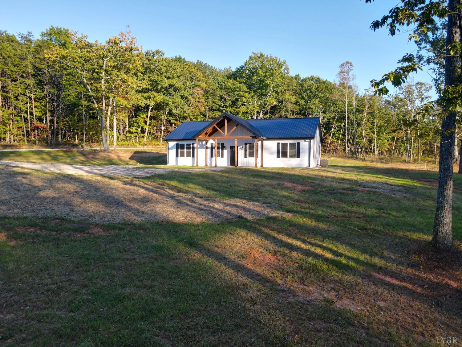 122 Wagon Wheel Road Appomattox, VA 24522 - Photo 29 of 36 Gallery Image 29