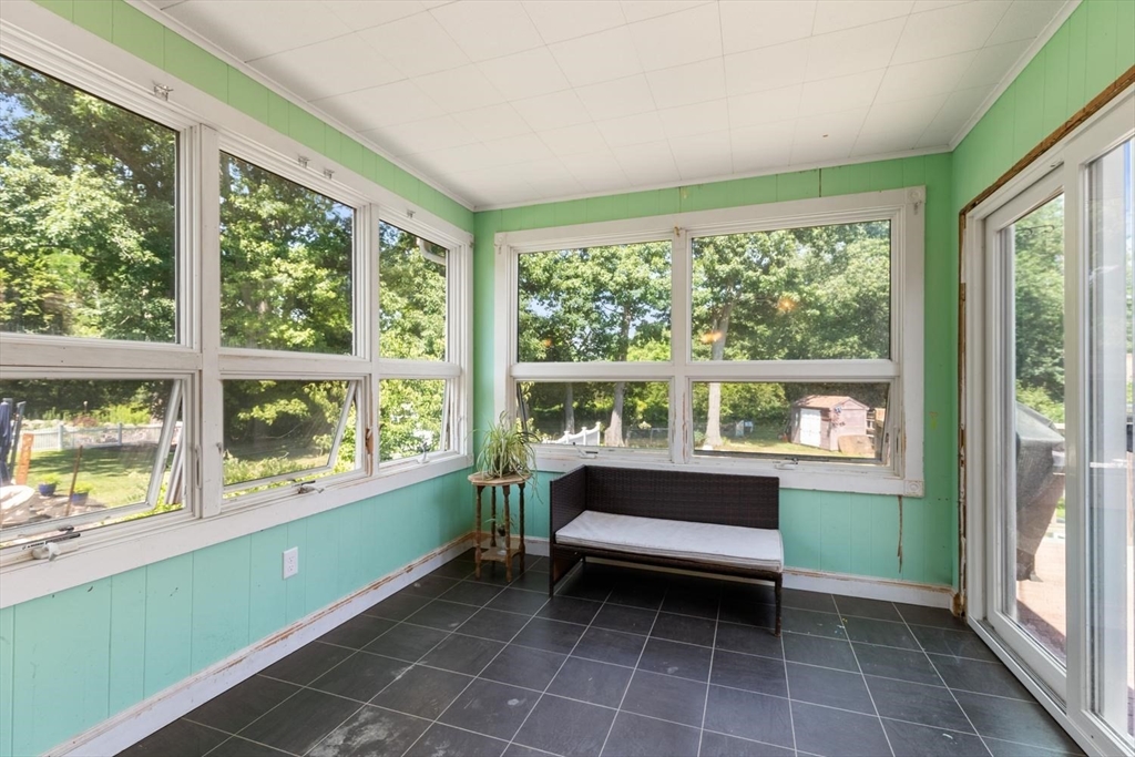 5 Paradise Road Beverly, MA 01915 - Photo 24 of 37