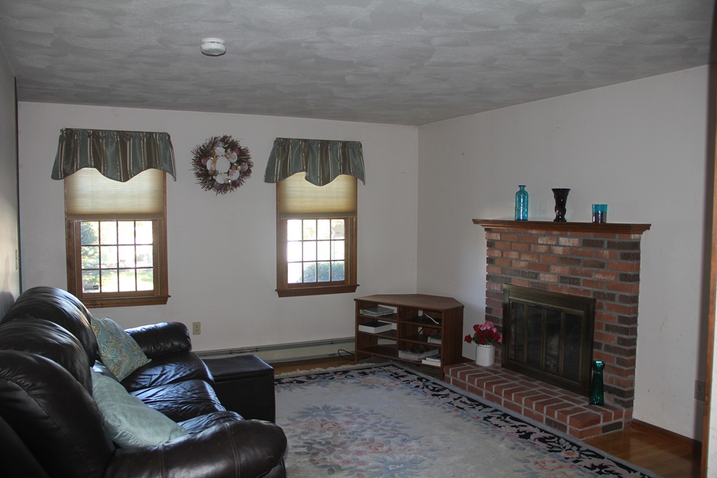 54 Westcott Road Hopedale, MA 01747 - Photo 8 of 16 Gallery Image 8
