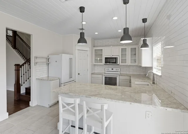 $2,095 | 6323 Myrtle, New Braunfels, TX 78132