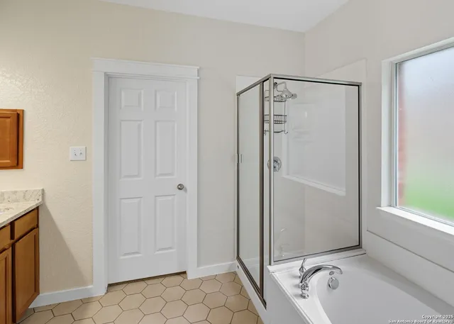 $2,095 | 6323 Myrtle, New Braunfels, TX 78132