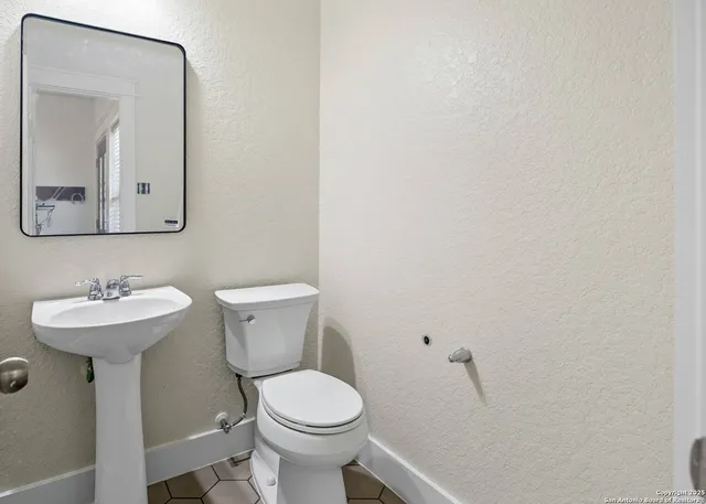 $2,095 | 6323 Myrtle, New Braunfels, TX 78132