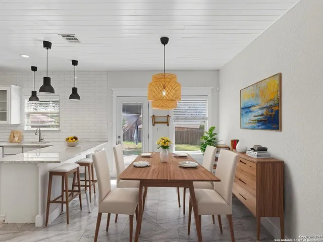 $2,095 | 6323 Myrtle, New Braunfels, TX 78132