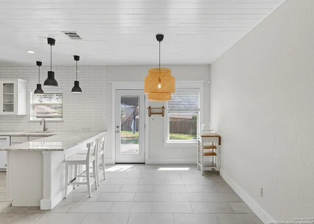 $2,095 | 6323 Myrtle, New Braunfels, TX 78132