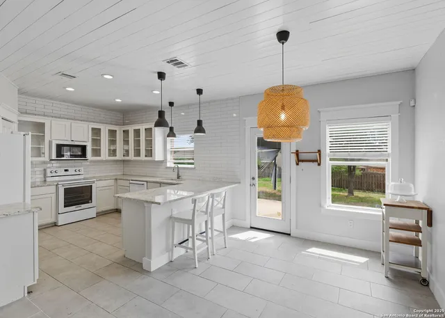 $2,095 | 6323 Myrtle, New Braunfels, TX 78132