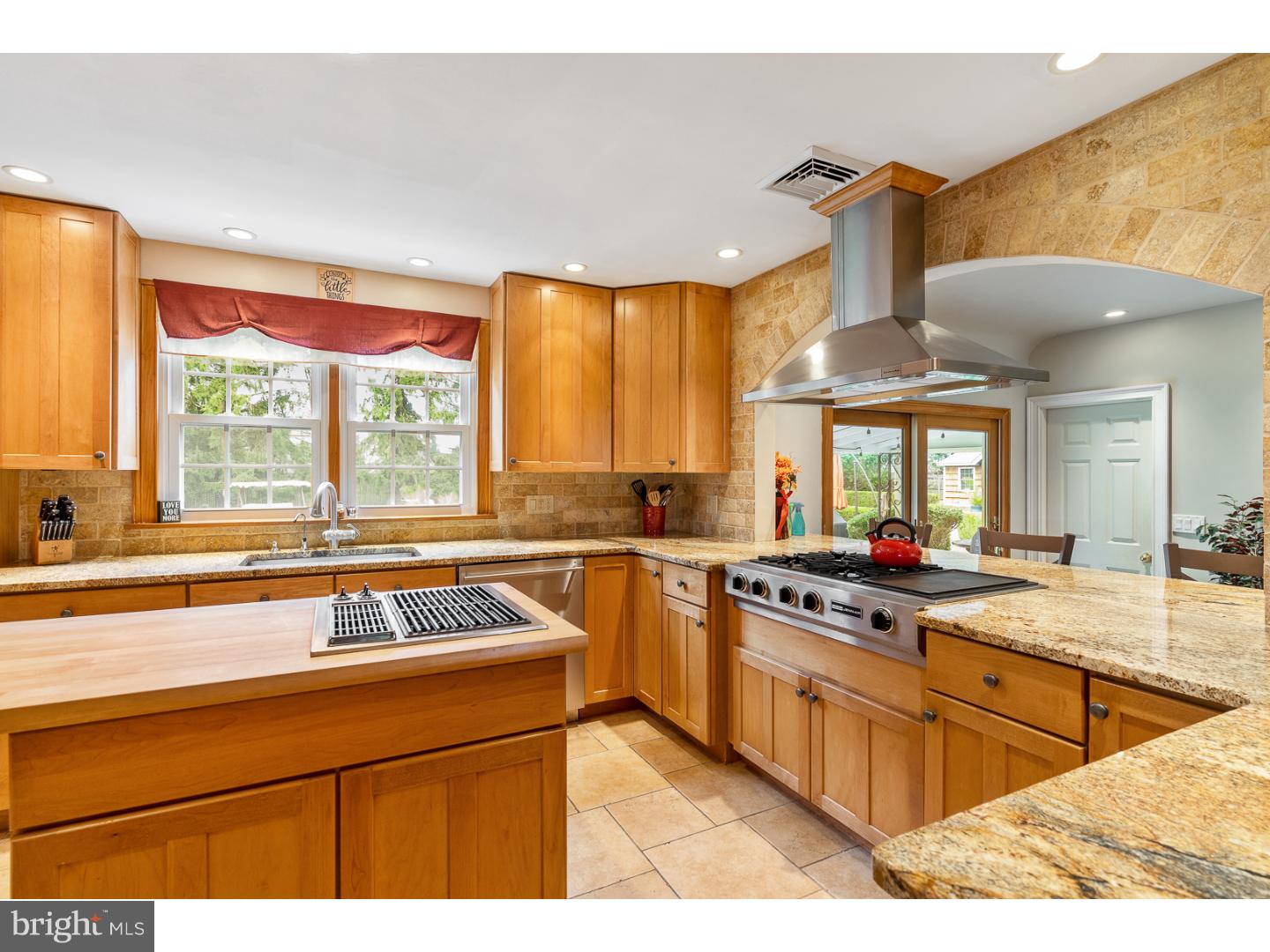 19 Tindall Road Robbinsville, NJ 08691 - Photo 4 of 25 Kitchen