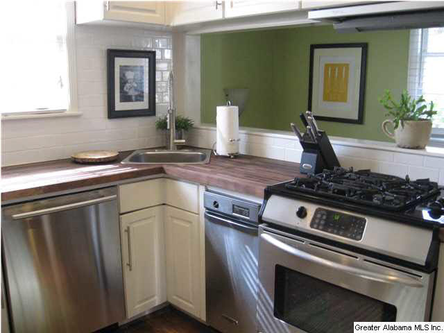 3553 Victoria Road Mountain Brook, AL 35223 - Photo 7 of 32