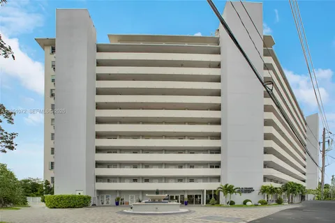 $195,000 | 7904 West Drive, Unit 102, North Bay Village, FL 33141