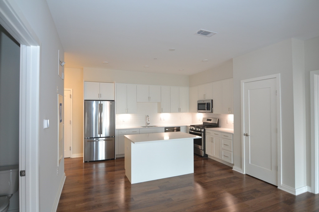 3531 Washington Street, Unit 203 Boston, MA 02130 - Photo 4 of 18