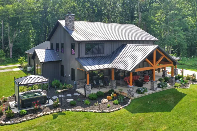 $2,500,000 | 69639 Shady Lane, White Pigeon, MI 49099