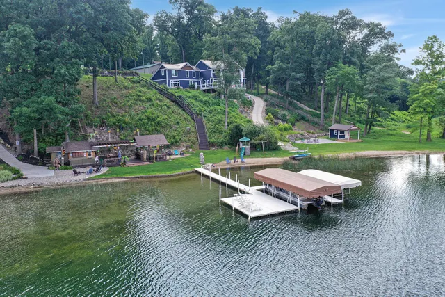 $2,500,000 | 69639 Shady Lane, White Pigeon, MI 49099