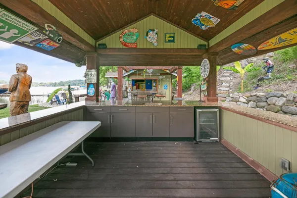 $2,500,000 | 69639 Shady Lane, White Pigeon, MI 49099