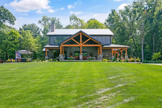 $2,500,000 | 69639 Shady Lane, White Pigeon, MI 49099