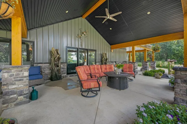 $2,500,000 | 69639 Shady Lane, White Pigeon, MI 49099