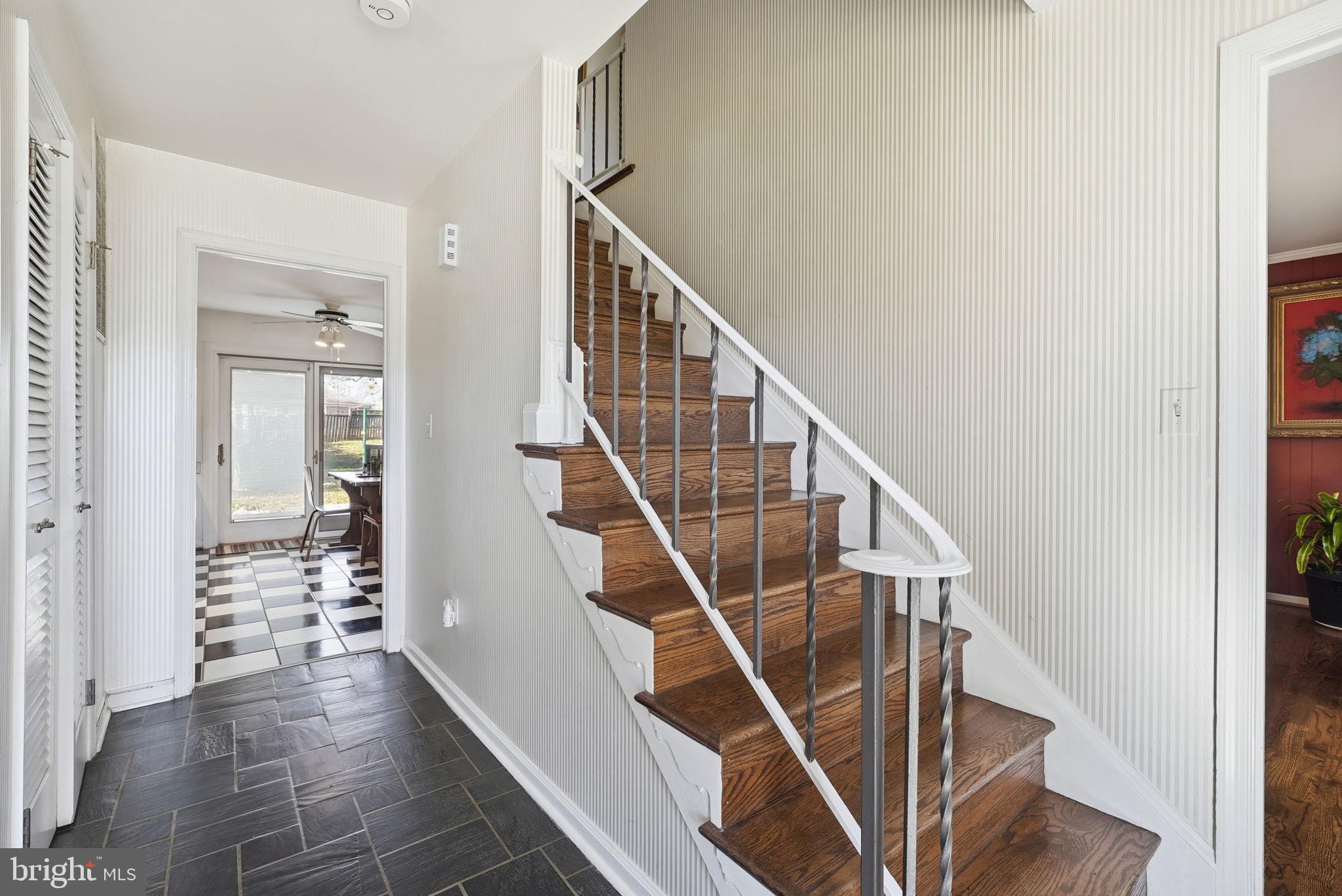 13621 North Gate Drive Silver Spring, MD 20906 - Photo 20 of 54 5 (five) Bedrooms on the top level