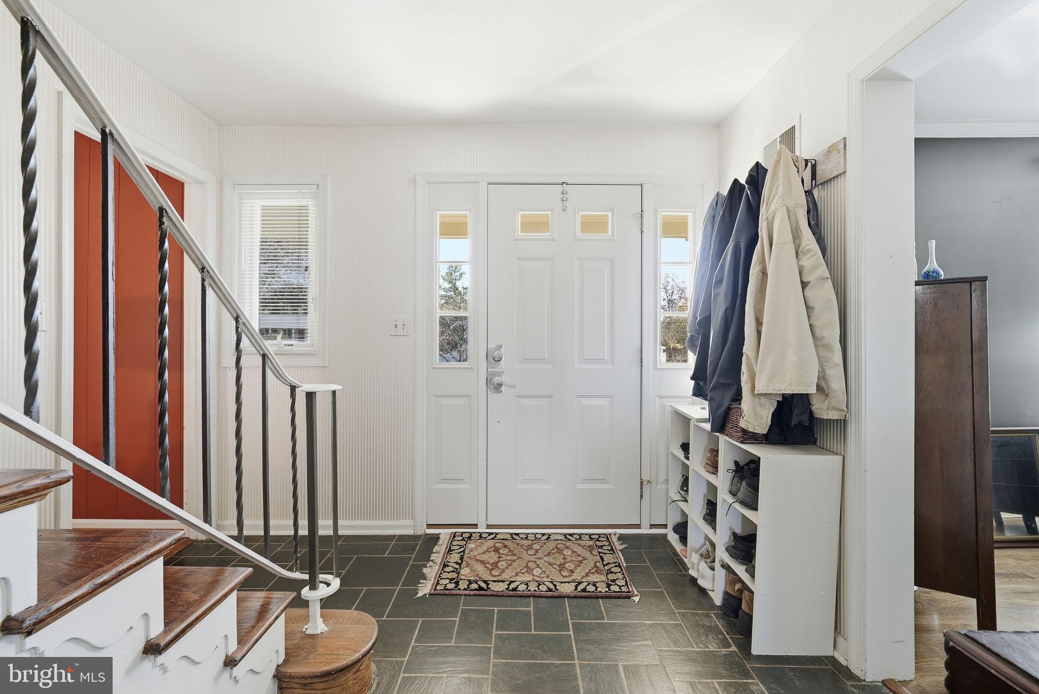 13621 North Gate Drive Silver Spring, MD 20906 - Photo 4 of 54 a view of a walk in closet