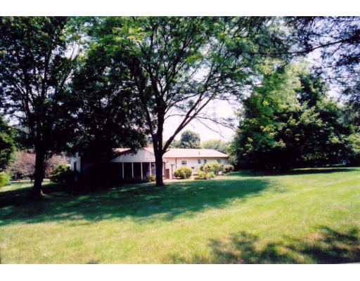 2 Kent Road Topsfield, MA 01983 - Photo 2 of 11 Gallery Image 2