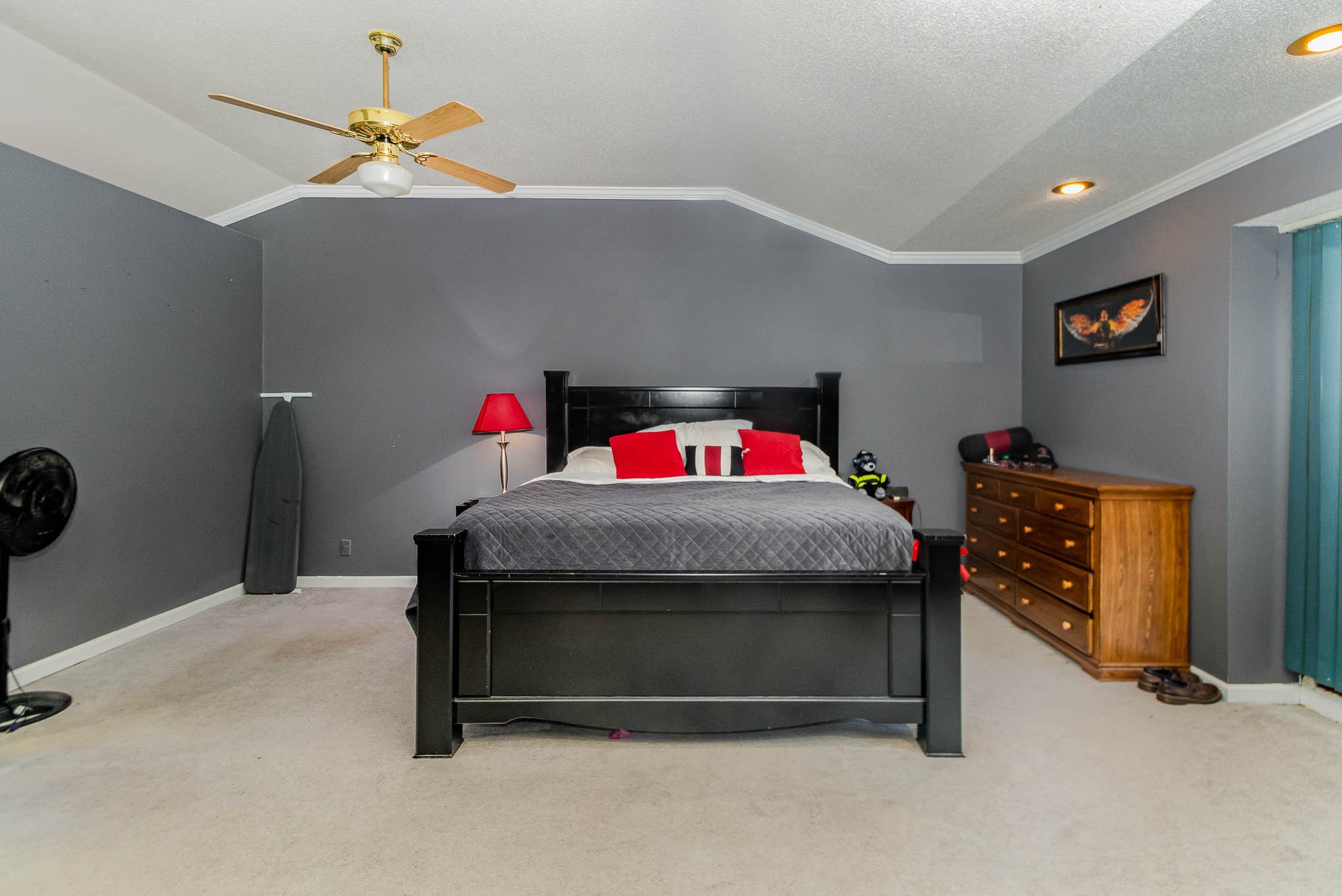 1531 Tom Moore Road Clarksville, TN 37043 - Photo 13 of 30 a bedroom with a bed and gym equipment
